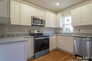 137 Woodlawn Dr, Statesville, NC 28677 - Photo 13