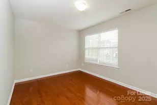 421 Peachtree Rd, Charlotte, NC 28216 - Photo 11