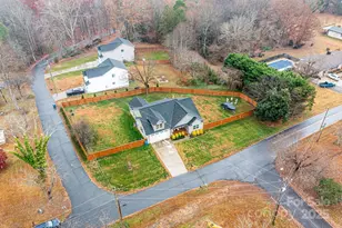 340 Woodlawn Dr, Connelly Springs, NC 28612 - Photo 17