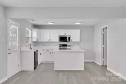 2707 Cochrane Drive, Charlotte, NC 28269 - Photo 7