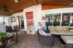 1330 Cedar Ln, Charlotte, NC 28226 - Photo 23