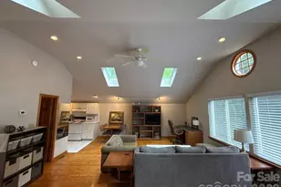 1330 Cedar Ln, Charlotte, NC 28226 - Photo 37