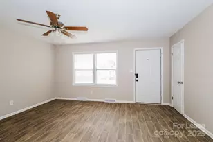 3015 Daisy Ct, Gastonia, NC 28052 - Photo 3