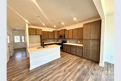 7705 Ethora Way, Charlotte, NC 28216 - Photo 3