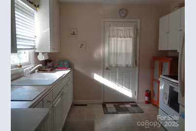 230 Leisure Lane, Waynesville, NC 28786 - Photo 5