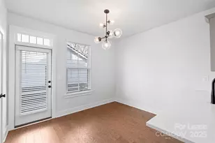 1126 Pegram Crossing Dr, Charlotte, NC 28205 - Photo 7