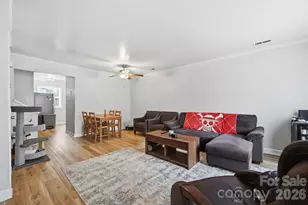 5918 Crape Myrtle Ln, Charlotte, NC 28216 - Photo 3