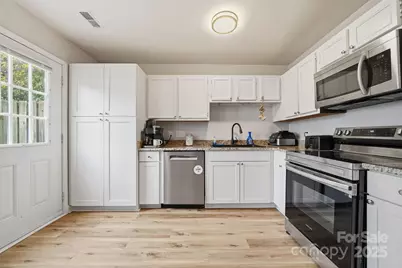 5918 Crape Myrtle Lane, Charlotte, NC 28216 - Photo 7