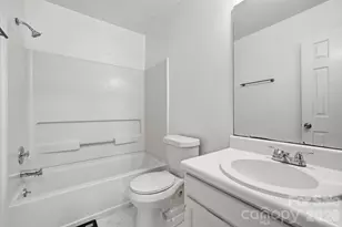 5918 Crape Myrtle Ln, Charlotte, NC 28216 - Photo 17