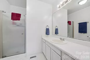 5918 Crape Myrtle Ln, Charlotte, NC 28216 - Photo 15