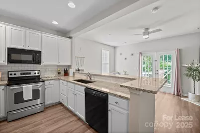 11339 Dundarrach Lane, Charlotte, NC 28277 - Photo 5