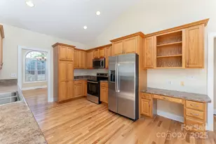 61 Locust Meadow Ln, Weaverville, NC 28787 - Photo 7