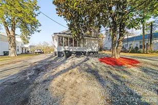 208 Hall St, Wadesboro, NC 28170 - Photo 33