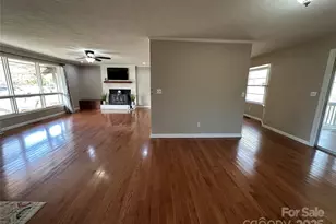 2 Star Ln, Hendersonville, NC 28791 - Photo 9