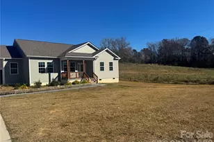 933 McRae Ave, Wadesboro, NC 28170 - Photo 1