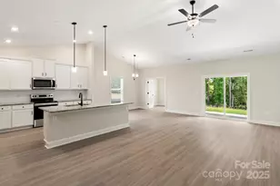 109 Tradesmen Trl, Troutman, NC 28166 - Photo 5