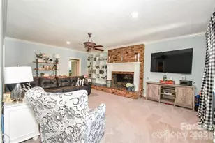 711 Yadkin St, Albemarle, NC 28001 - Photo 21