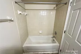 9520 Shannon Green Dr, Charlotte, NC 28213 - Photo 25