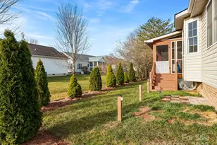 371 Beechnut Dr, Hendersonville, NC 28739 - Photo 31