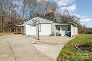 167 Black Rd, Statesville, NC 28677 - Photo 37