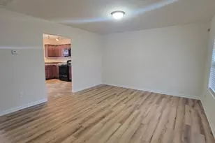 5823 Hewitt Dr, Charlotte, NC 28269 - Photo 3