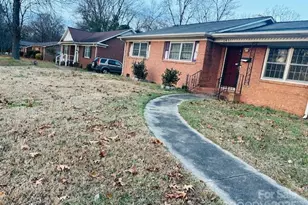 2431 Briargrove Dr, Charlotte, NC 28215 - Photo 1