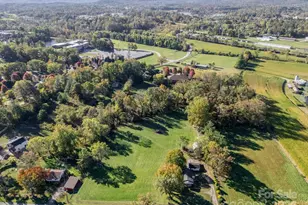 628 New Hope Rd, Flat Rock, NC 28731 - Photo 1