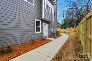 8931 Sharonbrook Dr, Charlotte, NC 28210 - Photo 33