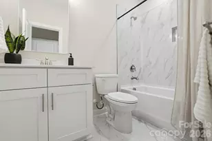 8929 Sharonbrook Dr, Charlotte, NC 28210 - Photo 5