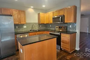 6807 Juniper Tree St, Charlotte, NC 28215 - Photo 3