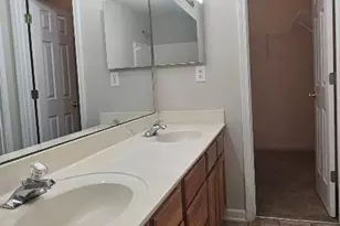 6807 Juniper Tree St, Charlotte, NC 28215 - Photo 19