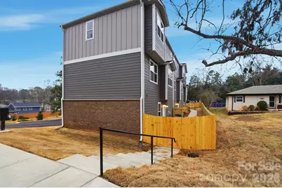 8935 Sharonbrook Drive, Charlotte, NC 28210 - Photo 35