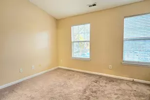 12540 Hennigan Pl Ln, Charlotte, NC 28214 - Photo 9