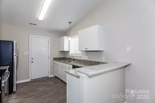 625 Tribune Dr, Charlotte, NC 28214 - Photo 7