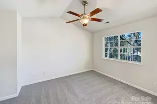 9028 Four Mile Crk Rd, Charlotte, NC 28277 - Photo 11