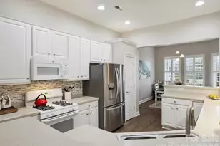 8113 Cottsbrooke Dr, Huntersville, NC 28078 - Photo 9