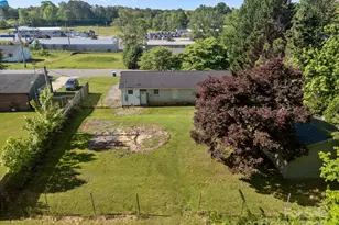 136 Kent Dr, Forest City, NC 28043 - Photo 19