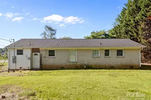 136 Kent Dr, Forest City, NC 28043 - Photo 7