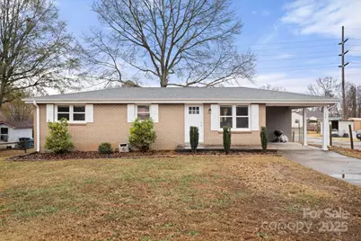 146 Old Castle Lane, Forest City, NC 28043 - Photo 1