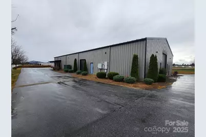 25 Reeds Way, Hendersonville, NC 28792 - Photo 1