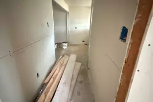 8106 Mt Holly Rd, Charlotte, NC 28214 - Photo 3