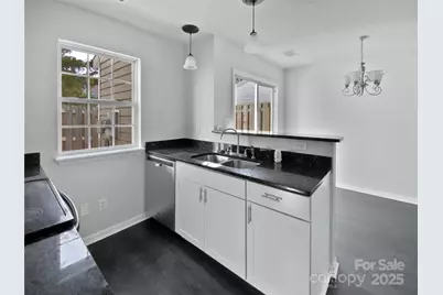 6086 Cougar Lane, Charlotte, NC 28269 - Photo 11