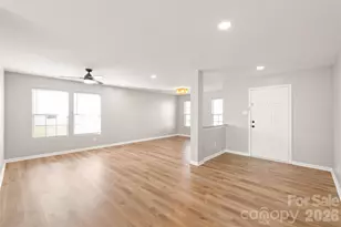 1114 Fenwick Ct, Clover, SC 29710 - Photo 5