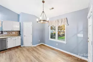 11001 Gladewater Dr, Matthews, NC 28105 - Photo 17