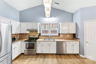 11001 Gladewater Dr, Matthews, NC 28105 - Photo 19