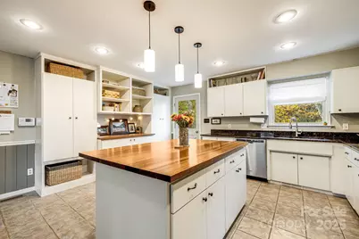 15 Crest Circle Drive, Weaverville, NC 28787 - Photo 9