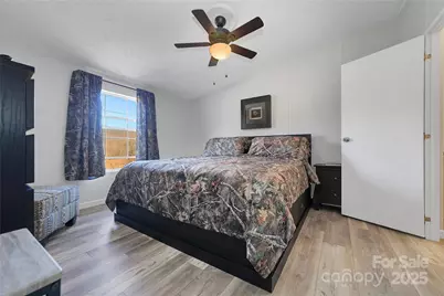 33 N Shadow Run, Balsam Grove, NC 28708 - Photo 13