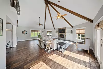 271 44th Avenue Circle NW, Hickory, NC 28601 - Photo 9