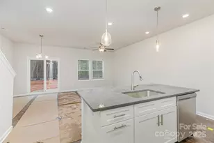 7304 Boswell Rd, Charlotte, NC 28215 - Photo 9