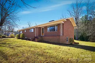 2705 W US 70 Hwy, Morganton, NC 28655 - Photo 3